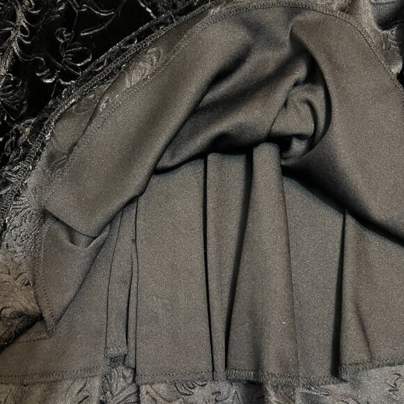 banana lemon Black Velvet Floral Burnout Skater Dress Size M Keyhole Back - Picture 7 of 7